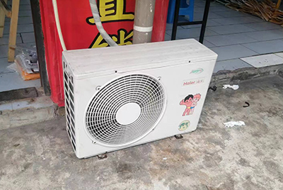 弥渡空调突然不制冷只吹自然风怎么办？